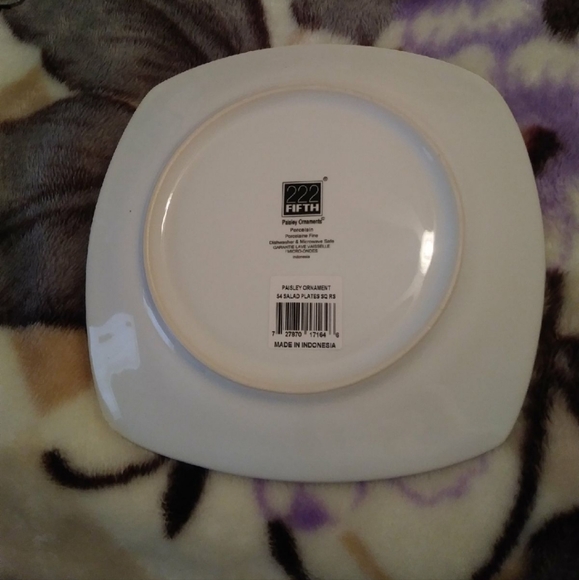 Dinnerware - Picture 2 of 3